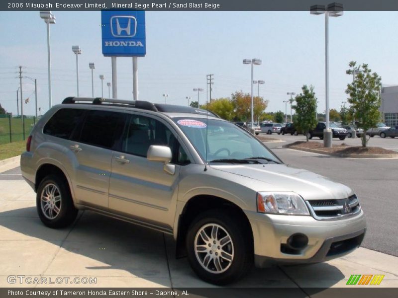 Mineral Beige Pearl / Sand Blast Beige 2006 Mitsubishi Endeavor Limited
