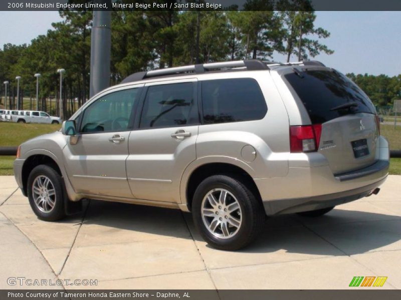 Mineral Beige Pearl / Sand Blast Beige 2006 Mitsubishi Endeavor Limited