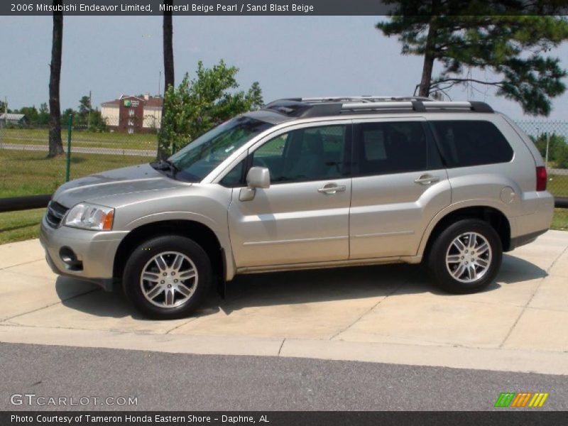 Mineral Beige Pearl / Sand Blast Beige 2006 Mitsubishi Endeavor Limited