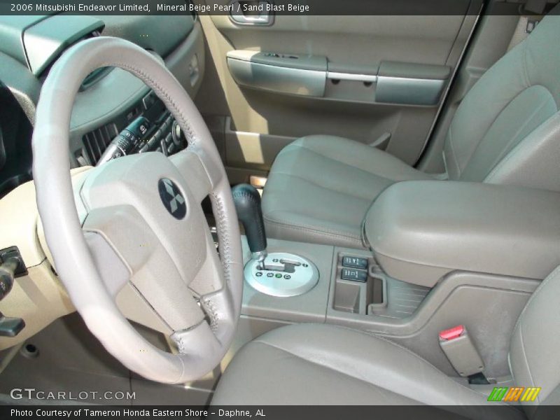 Mineral Beige Pearl / Sand Blast Beige 2006 Mitsubishi Endeavor Limited