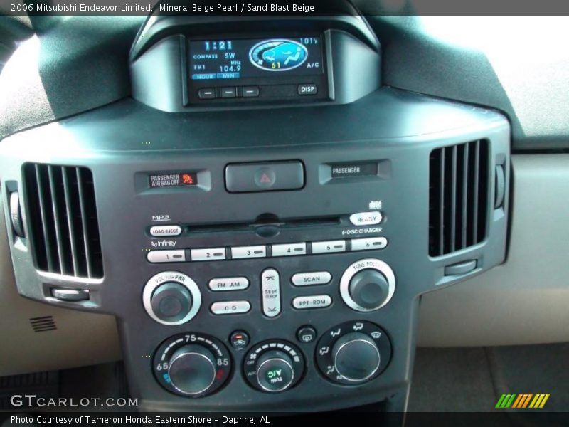 Mineral Beige Pearl / Sand Blast Beige 2006 Mitsubishi Endeavor Limited