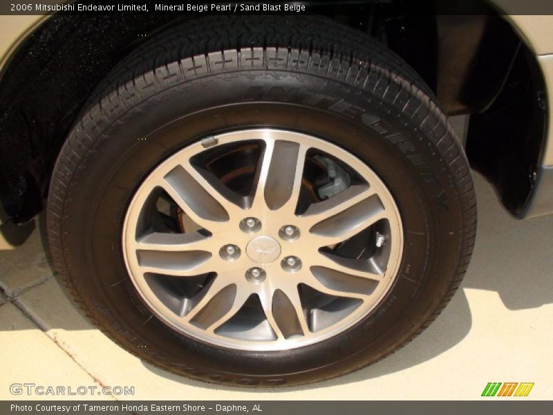 Mineral Beige Pearl / Sand Blast Beige 2006 Mitsubishi Endeavor Limited