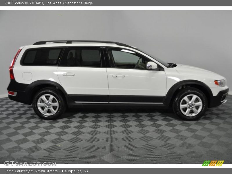 Ice White / Sandstone Beige 2008 Volvo XC70 AWD