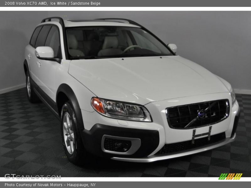Ice White / Sandstone Beige 2008 Volvo XC70 AWD