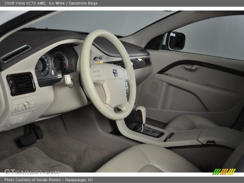 Ice White / Sandstone Beige 2008 Volvo XC70 AWD