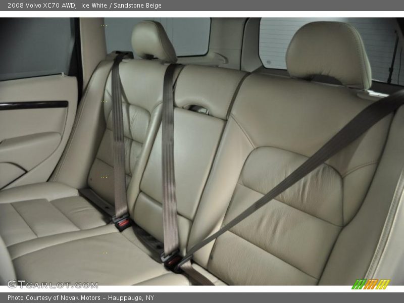 Ice White / Sandstone Beige 2008 Volvo XC70 AWD