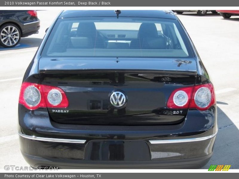 Deep Black / Black 2010 Volkswagen Passat Komfort Sedan