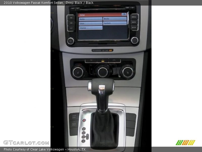 Deep Black / Black 2010 Volkswagen Passat Komfort Sedan