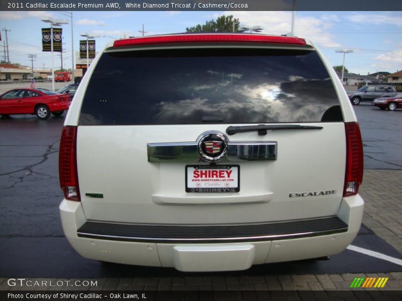 White Diamond Tricoat / Cashmere/Cocoa 2011 Cadillac Escalade Premium AWD