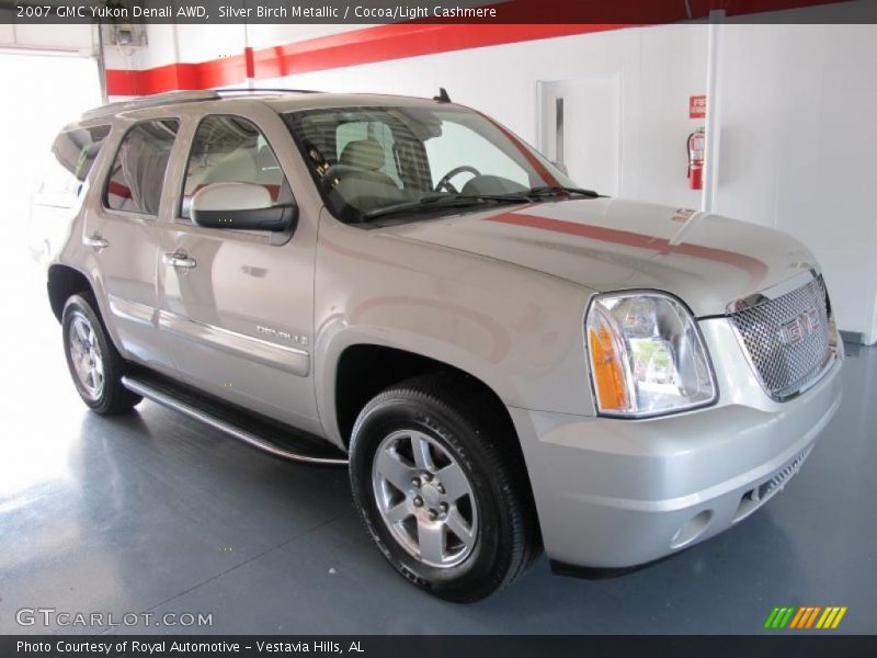 Silver Birch Metallic / Cocoa/Light Cashmere 2007 GMC Yukon Denali AWD