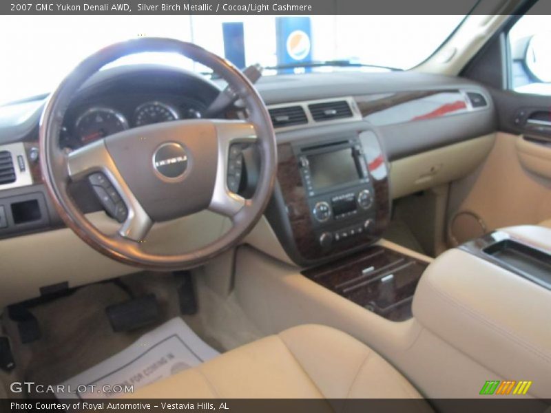 Silver Birch Metallic / Cocoa/Light Cashmere 2007 GMC Yukon Denali AWD
