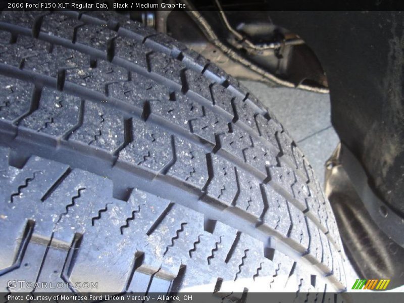 Black / Medium Graphite 2000 Ford F150 XLT Regular Cab