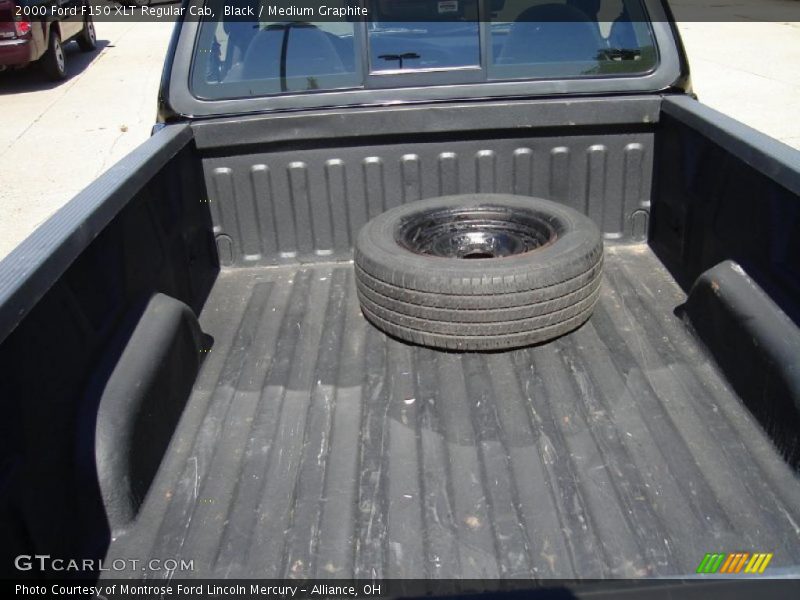 Black / Medium Graphite 2000 Ford F150 XLT Regular Cab