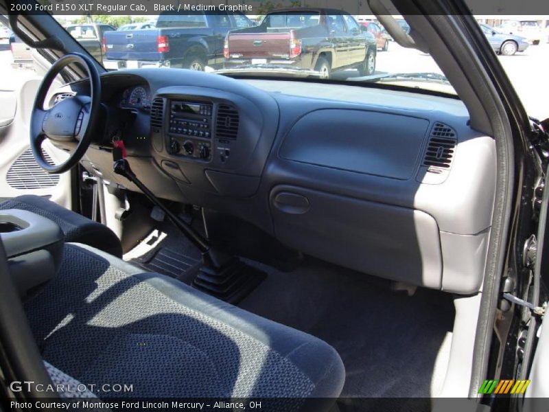 Black / Medium Graphite 2000 Ford F150 XLT Regular Cab