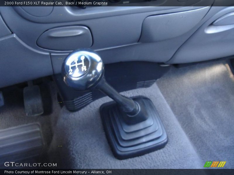 Black / Medium Graphite 2000 Ford F150 XLT Regular Cab
