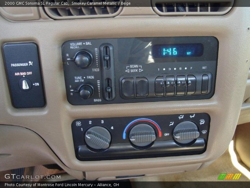 Smokey Caramel Metallic / Beige 2000 GMC Sonoma SL Regular Cab