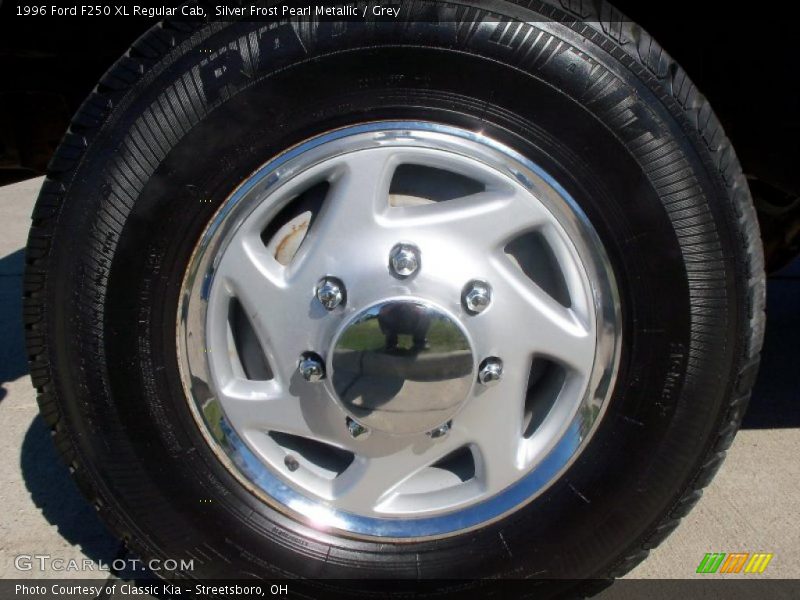 Silver Frost Pearl Metallic / Grey 1996 Ford F250 XL Regular Cab