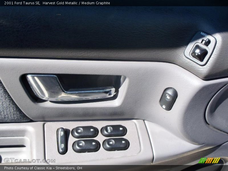 Harvest Gold Metallic / Medium Graphite 2001 Ford Taurus SE