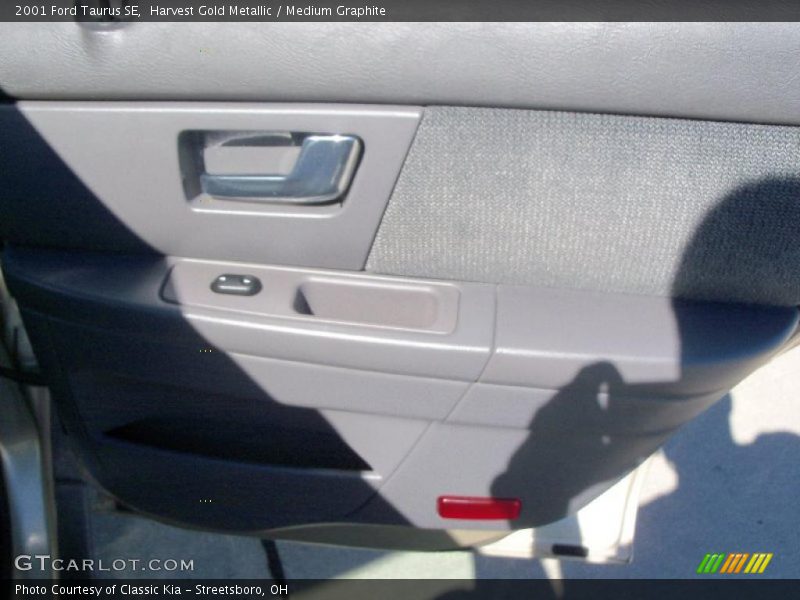 Harvest Gold Metallic / Medium Graphite 2001 Ford Taurus SE