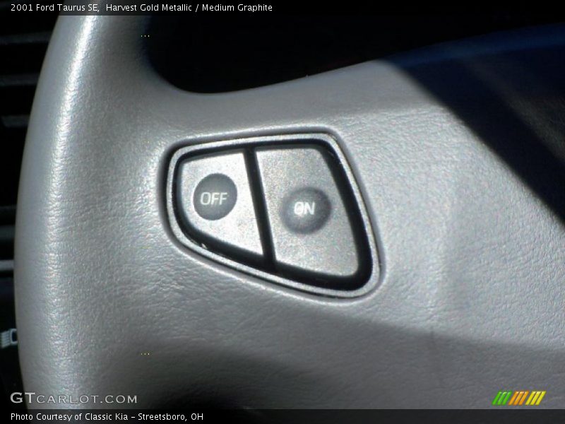 Harvest Gold Metallic / Medium Graphite 2001 Ford Taurus SE