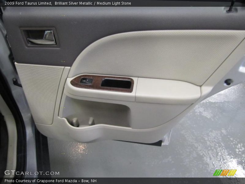 Brilliant Silver Metallic / Medium Light Stone 2009 Ford Taurus Limited