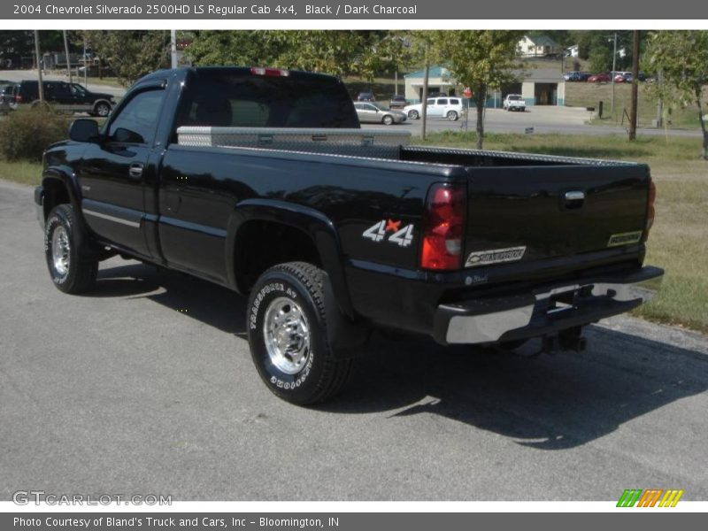 Black / Dark Charcoal 2004 Chevrolet Silverado 2500HD LS Regular Cab 4x4