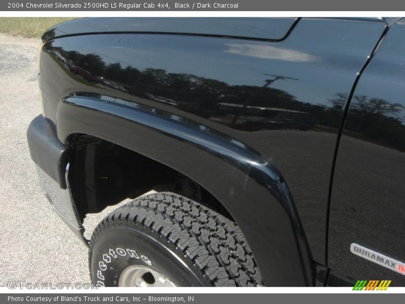Black / Dark Charcoal 2004 Chevrolet Silverado 2500HD LS Regular Cab 4x4