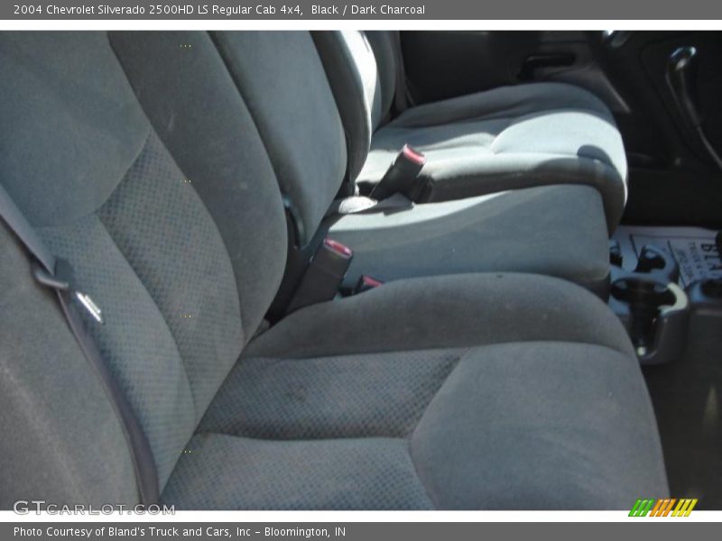Black / Dark Charcoal 2004 Chevrolet Silverado 2500HD LS Regular Cab 4x4
