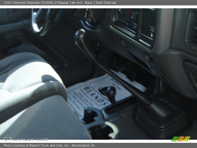 Black / Dark Charcoal 2004 Chevrolet Silverado 2500HD LS Regular Cab 4x4