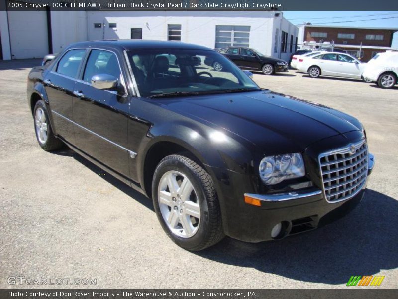 Front 3/4 View of 2005 300 C HEMI AWD