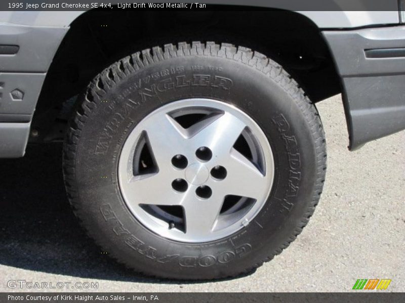 Light Drift Wood Metallic / Tan 1995 Jeep Grand Cherokee SE 4x4