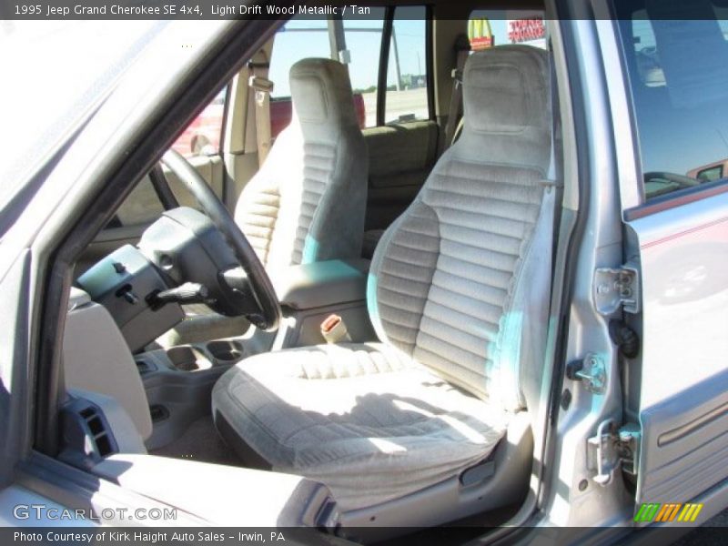 Light Drift Wood Metallic / Tan 1995 Jeep Grand Cherokee SE 4x4