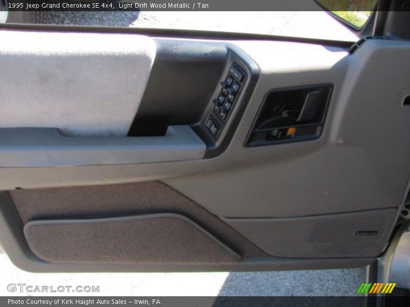 Light Drift Wood Metallic / Tan 1995 Jeep Grand Cherokee SE 4x4