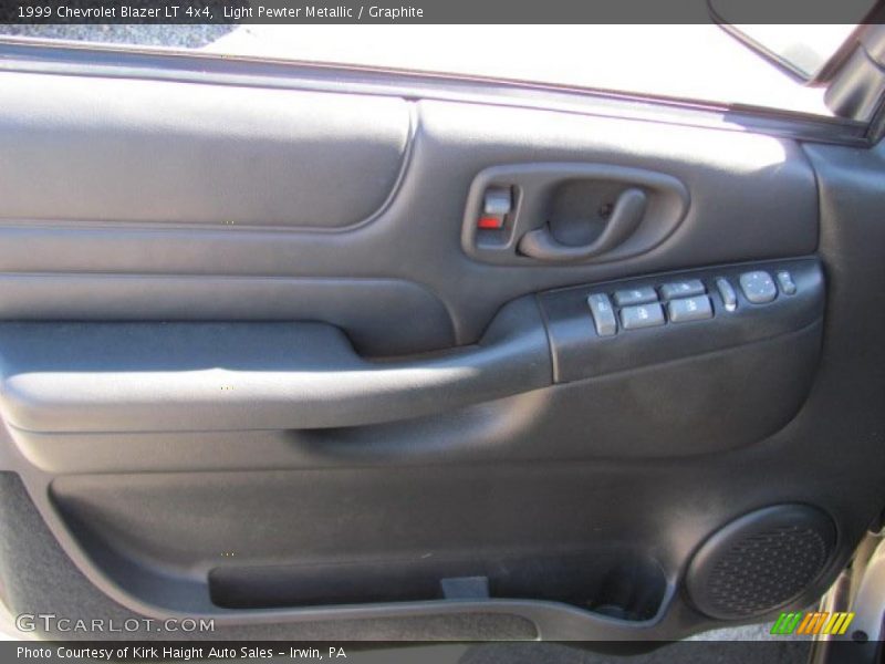 Light Pewter Metallic / Graphite 1999 Chevrolet Blazer LT 4x4