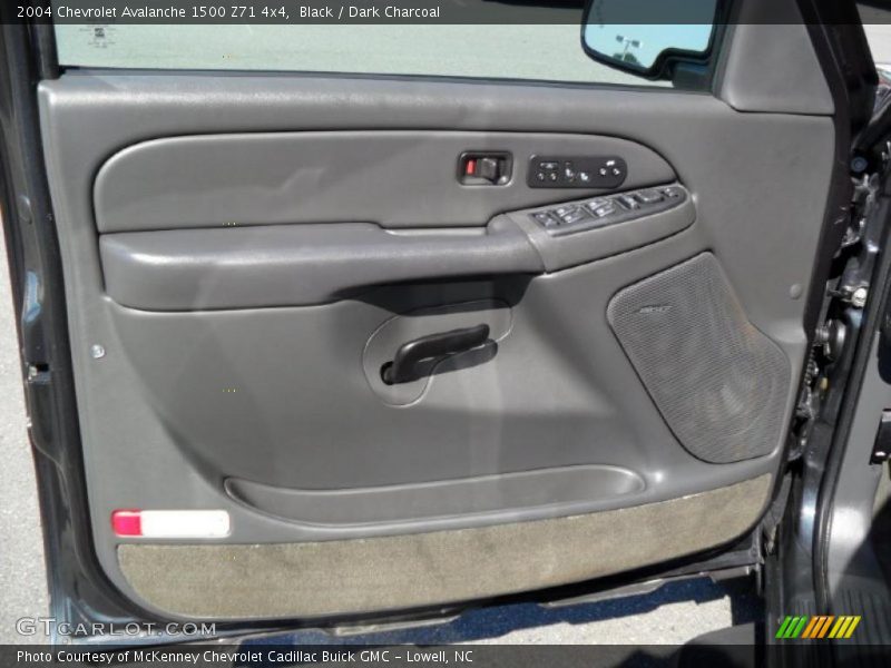 Black / Dark Charcoal 2004 Chevrolet Avalanche 1500 Z71 4x4