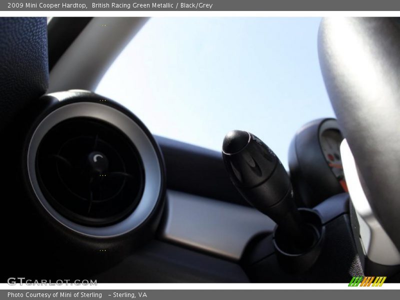 British Racing Green Metallic / Black/Grey 2009 Mini Cooper Hardtop