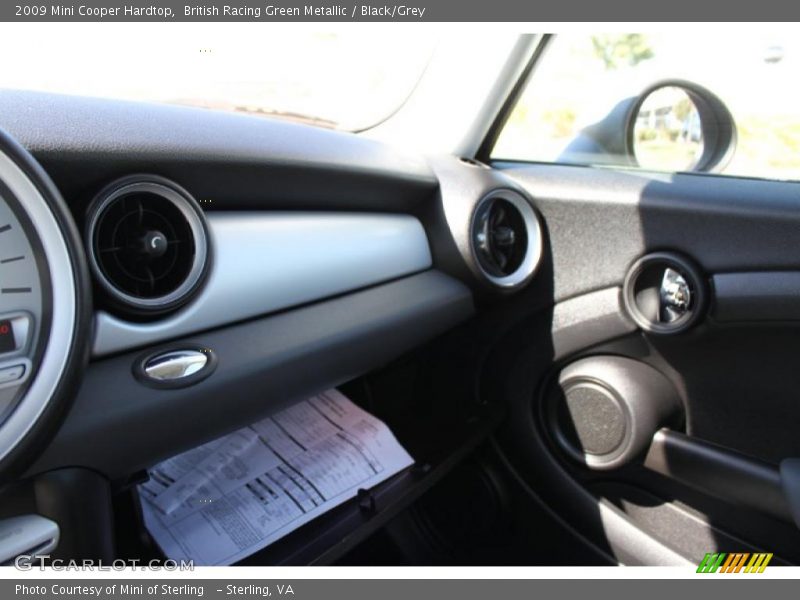British Racing Green Metallic / Black/Grey 2009 Mini Cooper Hardtop