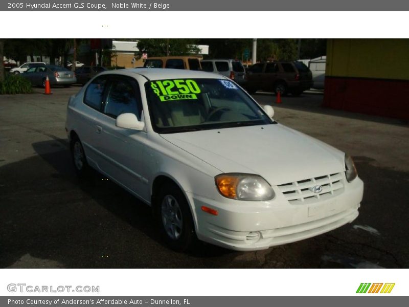 Noble White / Beige 2005 Hyundai Accent GLS Coupe