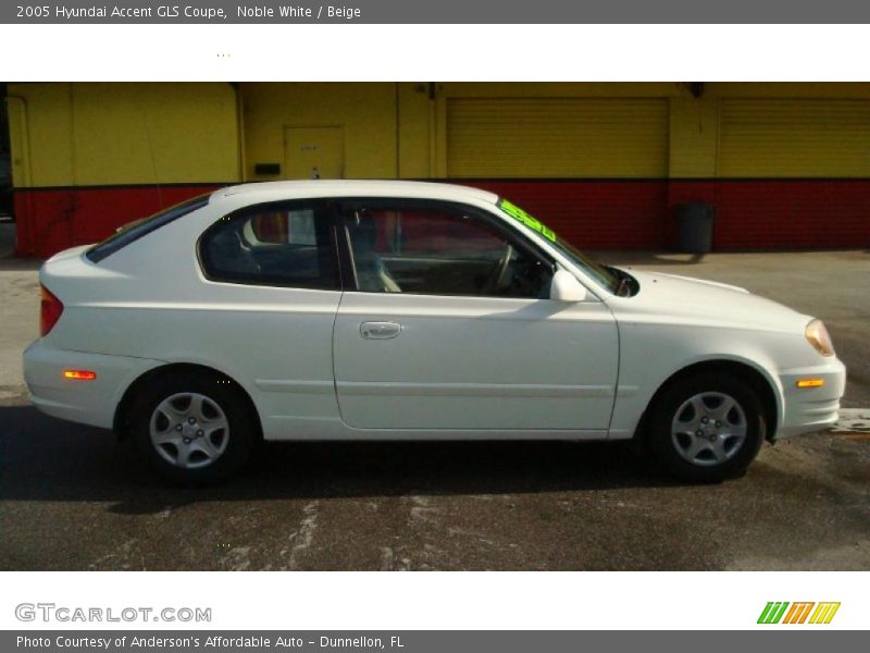 Noble White / Beige 2005 Hyundai Accent GLS Coupe