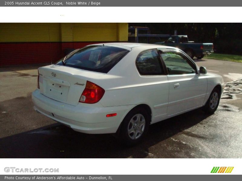 Noble White / Beige 2005 Hyundai Accent GLS Coupe