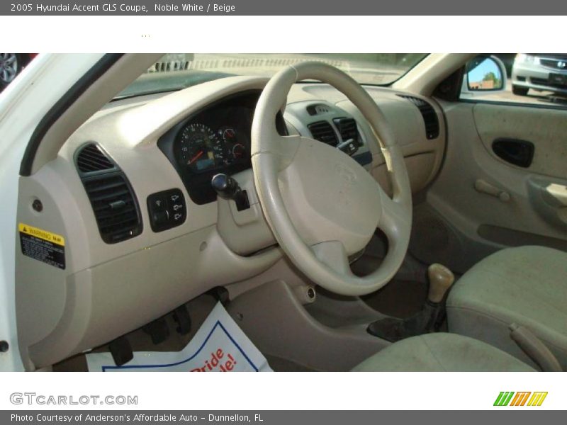 Noble White / Beige 2005 Hyundai Accent GLS Coupe