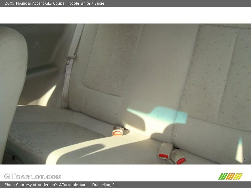Noble White / Beige 2005 Hyundai Accent GLS Coupe