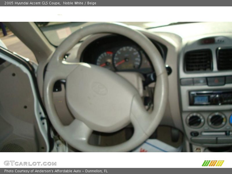 Noble White / Beige 2005 Hyundai Accent GLS Coupe