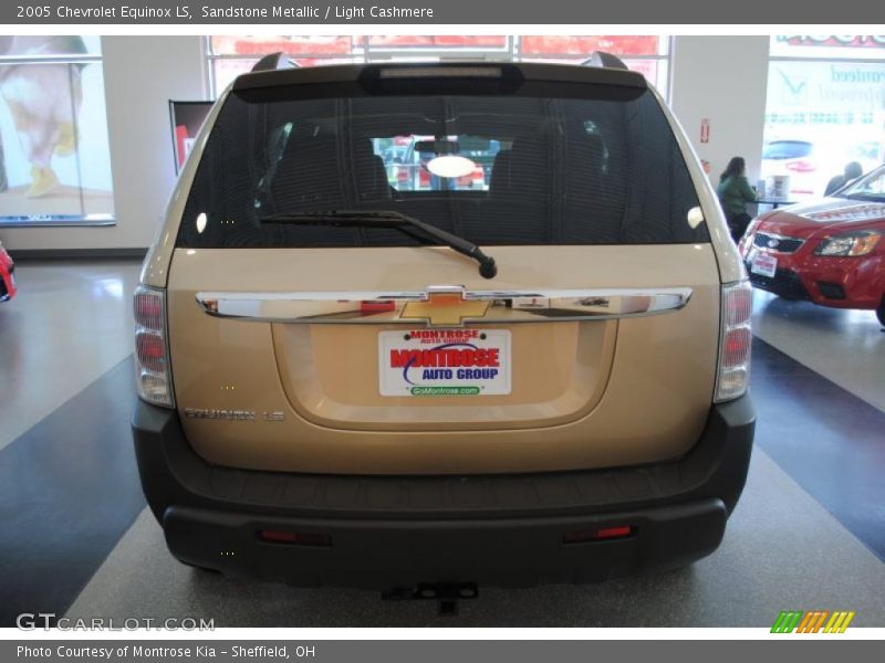 Sandstone Metallic / Light Cashmere 2005 Chevrolet Equinox LS