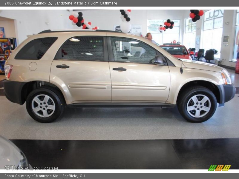 Sandstone Metallic / Light Cashmere 2005 Chevrolet Equinox LS