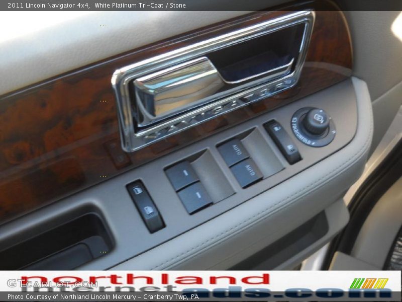White Platinum Tri-Coat / Stone 2011 Lincoln Navigator 4x4