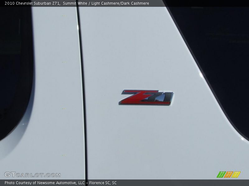 Summit White / Light Cashmere/Dark Cashmere 2010 Chevrolet Suburban Z71