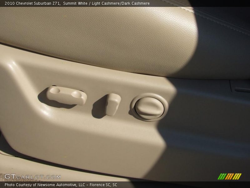 Summit White / Light Cashmere/Dark Cashmere 2010 Chevrolet Suburban Z71