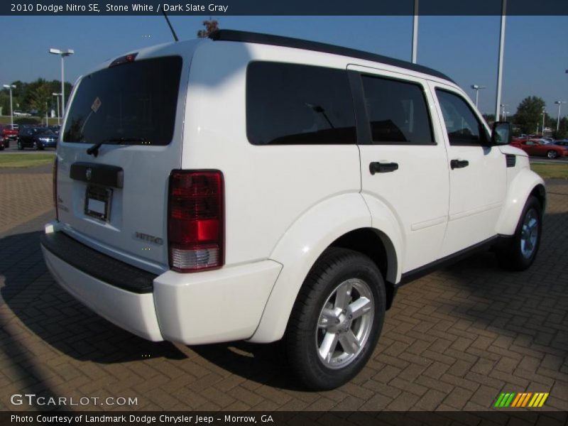Stone White / Dark Slate Gray 2010 Dodge Nitro SE