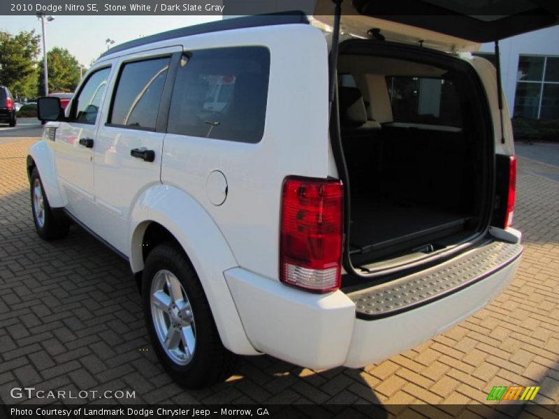 Stone White / Dark Slate Gray 2010 Dodge Nitro SE